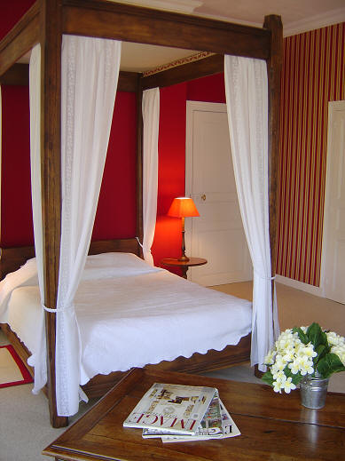 Château-de-Beaulieu_Bedroom